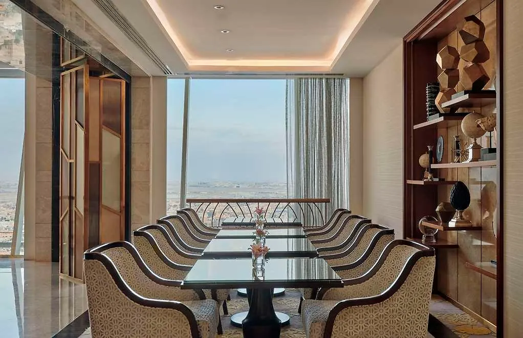 Hyatt Regency Riyadh Olaya 5*,